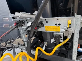 URGE VENDER SCHMITZ 27m³ Volquete