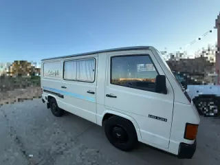 Mercedes-Benz 120 1993