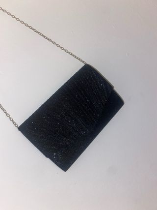 Bolso de fiesta negro con cadena