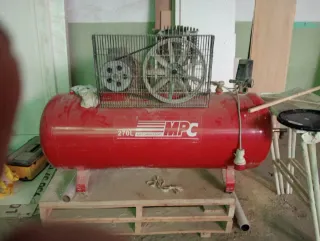 Compresor de aire MPC 270L