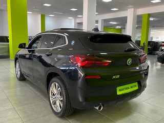 BMW X2 sDrive Advantage 18i 1.5 136CV Auto Negro