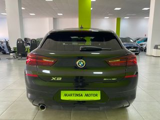 BMW X2 sDrive Advantage 18i 1.5 136CV Auto Negro
