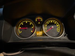 Opel Zafira 2012