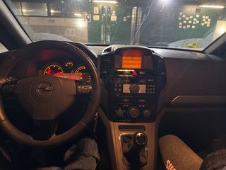 Opel Zafira 2012