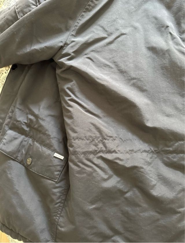 Abrigo Carhartt Negro con Capucha y Pelo