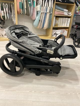 Mutsy Evo Carro y Silla de Paseo Gris