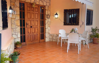 Casa rural con piscina y barbacoa alquiler Requena