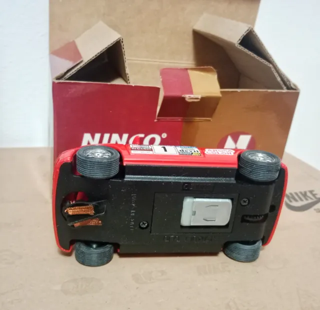 Coche Scalextric Ninco Renault Clio