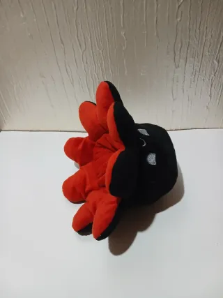 Peluche Pulpo Reversible Rojo y Negro 9cm