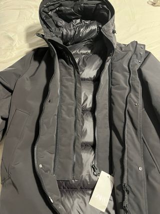 Abrigo plumífero Zara negro