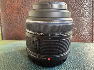 Cámara Olympus Pen E-PL8 + Objetivo