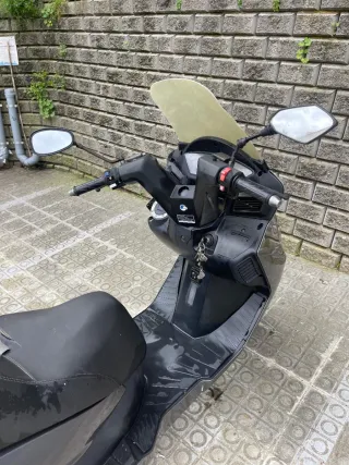 Daelim S2 125cc Maxi Scooter