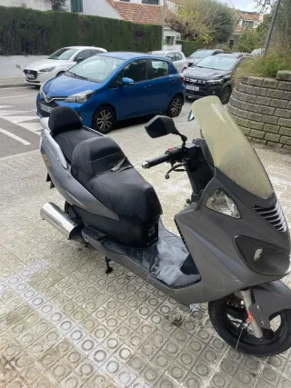 Daelim S2 125cc Maxi Scooter