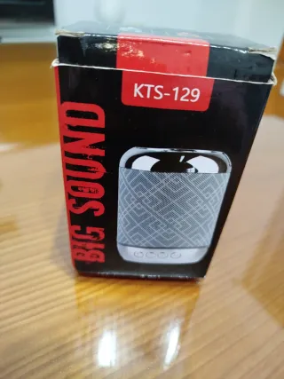 Altavoz Bluetooth KTS-129 Rojo