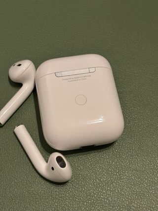 AirPods 2 (2019) Ricarica Wireless