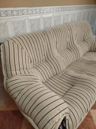 Sofá de tela a rayas