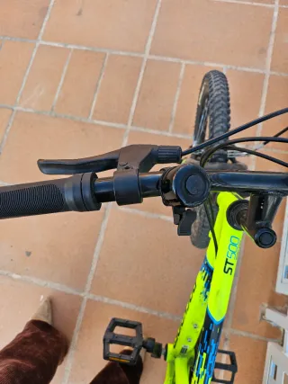 Bicicleta Rockrider Amarilla niño