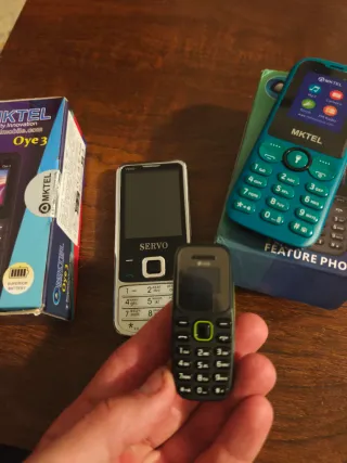 Lote 4 Móviles con 4 sim