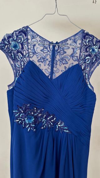 Elegante vestido de atelier, largo azul de fiesta