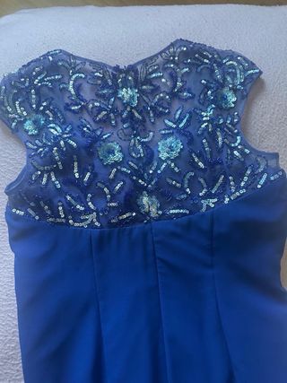 Elegante vestido de atelier, largo azul de fiesta