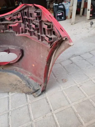 Paragolpes Delantero VW Polo 9N Rojo