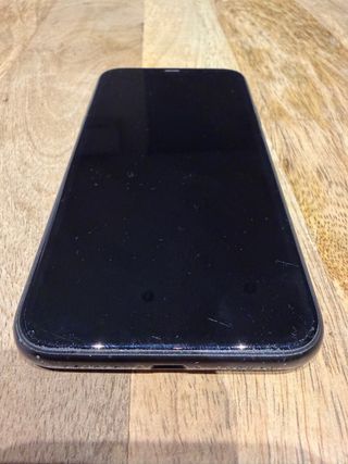 iPhone 11 negro 128GB.