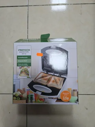 Sandwichera Eléctrica 750W