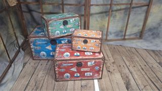 Set di 4 bauli vintage in legno e metallo