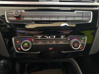 BMW X2 sDrive Advantage 18i 1.5 136CV Auto Negro