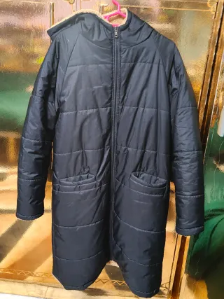 Abrigo acolchado mujer negro