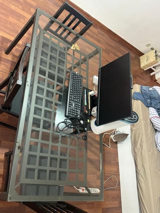 Mesa de comedor moderna cristal y metal