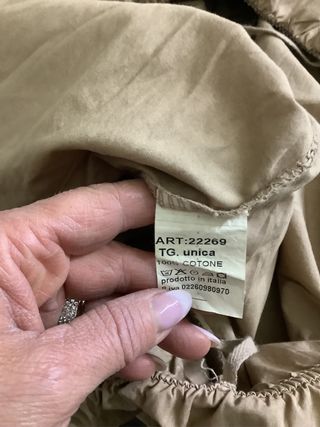 Camicetta donna beige con volant