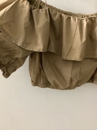 Camicetta donna beige con volant