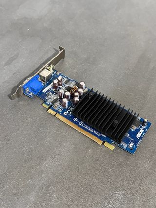 Placa Base ASUS con Tarjeta Gráfica, RAM