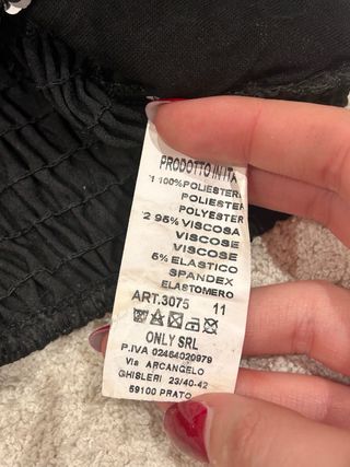 Top corto lentejuelas negro y plata