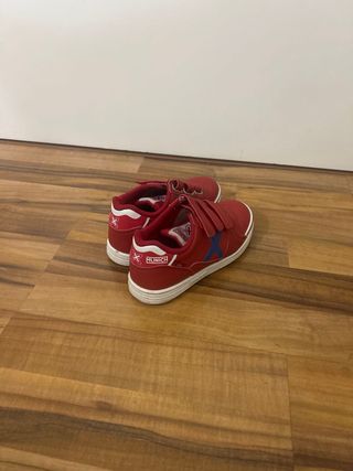 Zapatillas Munich niño Talla 29 Rojas