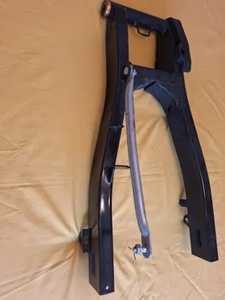 Basculante Hyosung Aquila 125cc