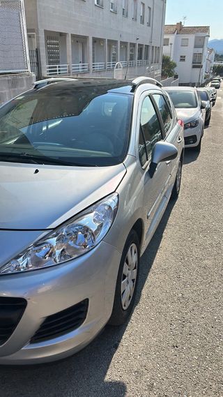 Peugeot 207SW 2011