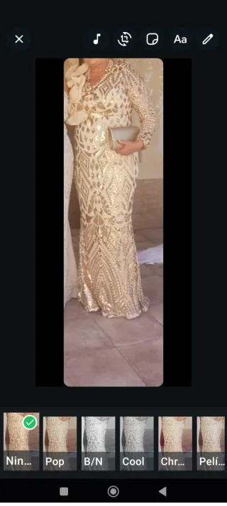 Vestido de fiesta dorado con lentejuelas