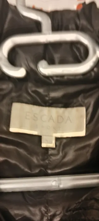 Abrigo de plumas ESCADA Negro