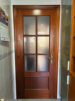 Puerta interior madera con cristal