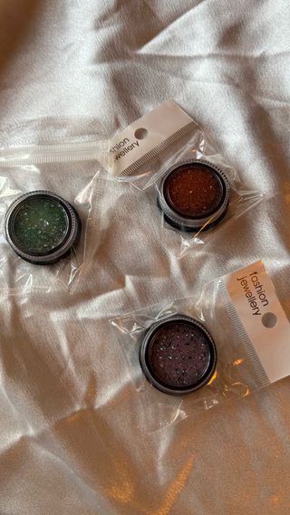 Perlas de caviar para uñas