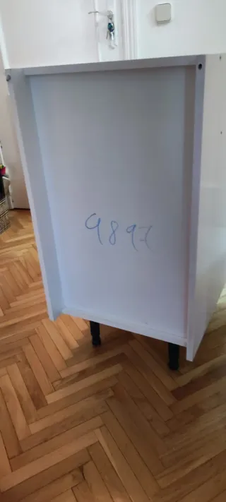 Mueble cocina patas beige y azul