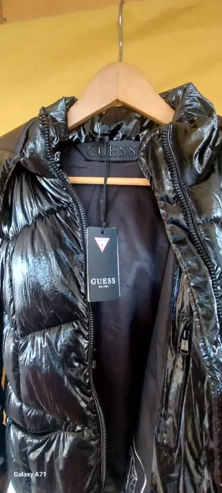 Chaqueta Guess Negra Impermeable Nueva