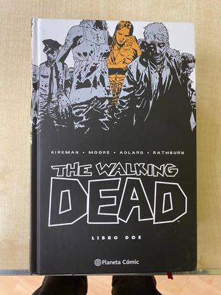 The walking dead Integrales 1 y 2