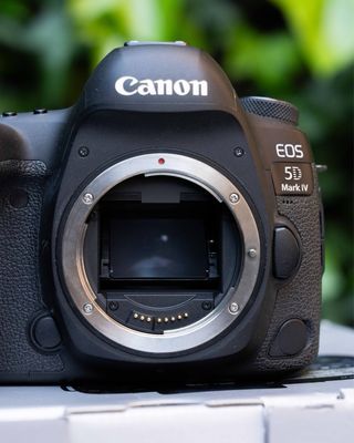 Canon EOS 5D Mark IV - EXCELENTE ESTADO