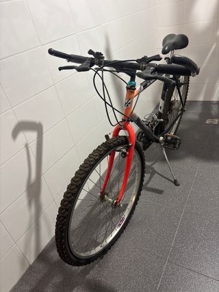 Bicicleta de montaña 26 LASER