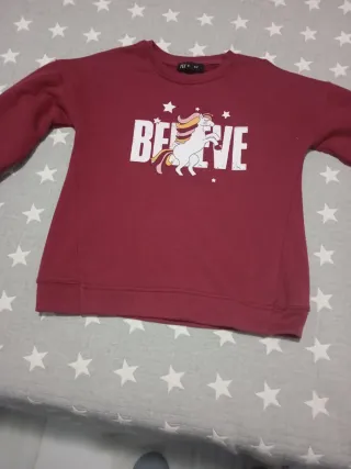 Lote 3 sudaderas niña 6-8 años. Están nuevas