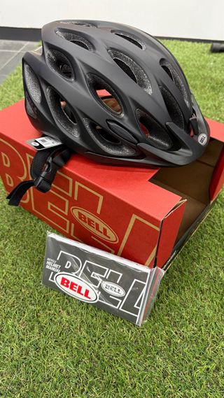Casco Bell Tracker Talla M/L Negro - Nuevo