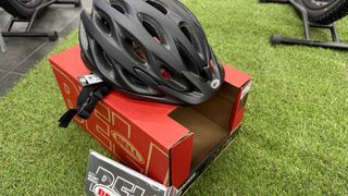 Casco Bell Tracker Talla M/L Negro - Nuevo